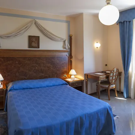 索尔酒店 酒店 圣西罗