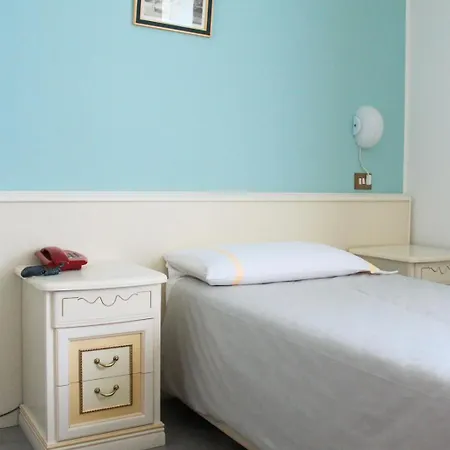 索尔酒店 圣西罗