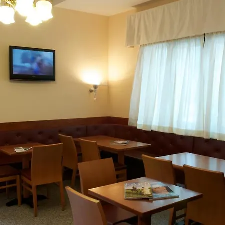 索尔酒店 3* 圣西罗